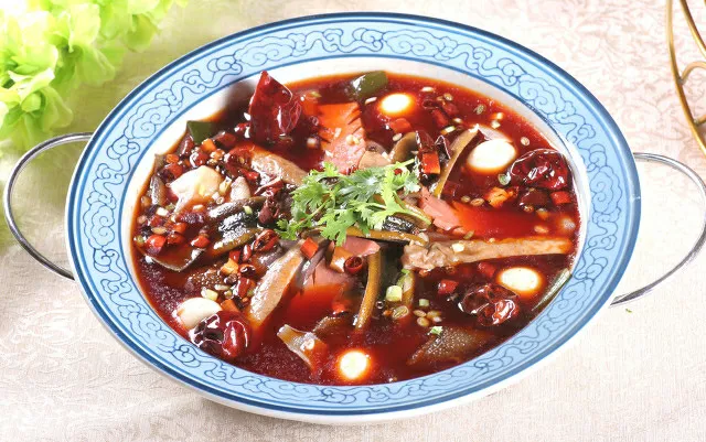 四川重庆湖南吃辣椒哪个厉害，最能吃辣的省份是湖南