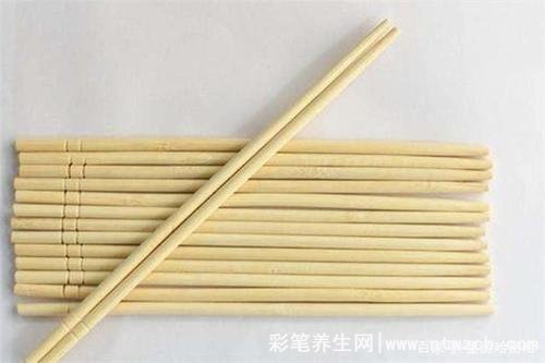 一次性筷子的危害，会有大量的细菌，容易导致生病