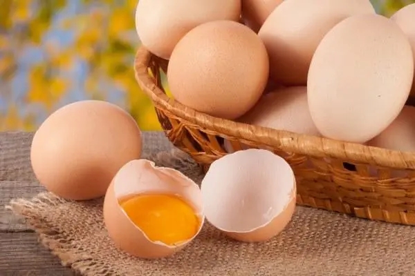 发烧的时候千万别吃鸡蛋，加重发热症状（肠胃无法消化）