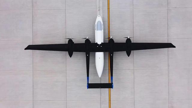 国产大型四发无人机成功首飞 即将亮相第十四届中国航展